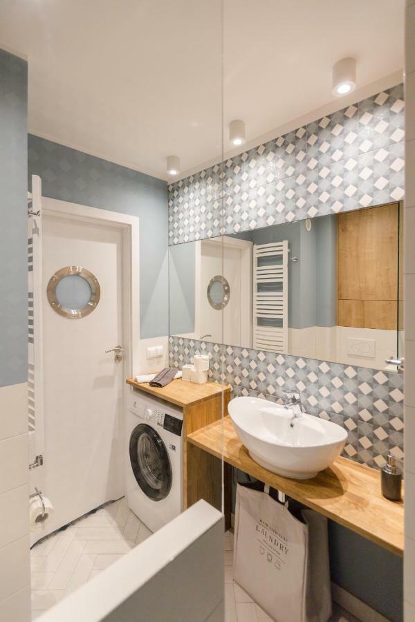 דירות גדינייה Apartament Downtown מראה חיצוני תמונה